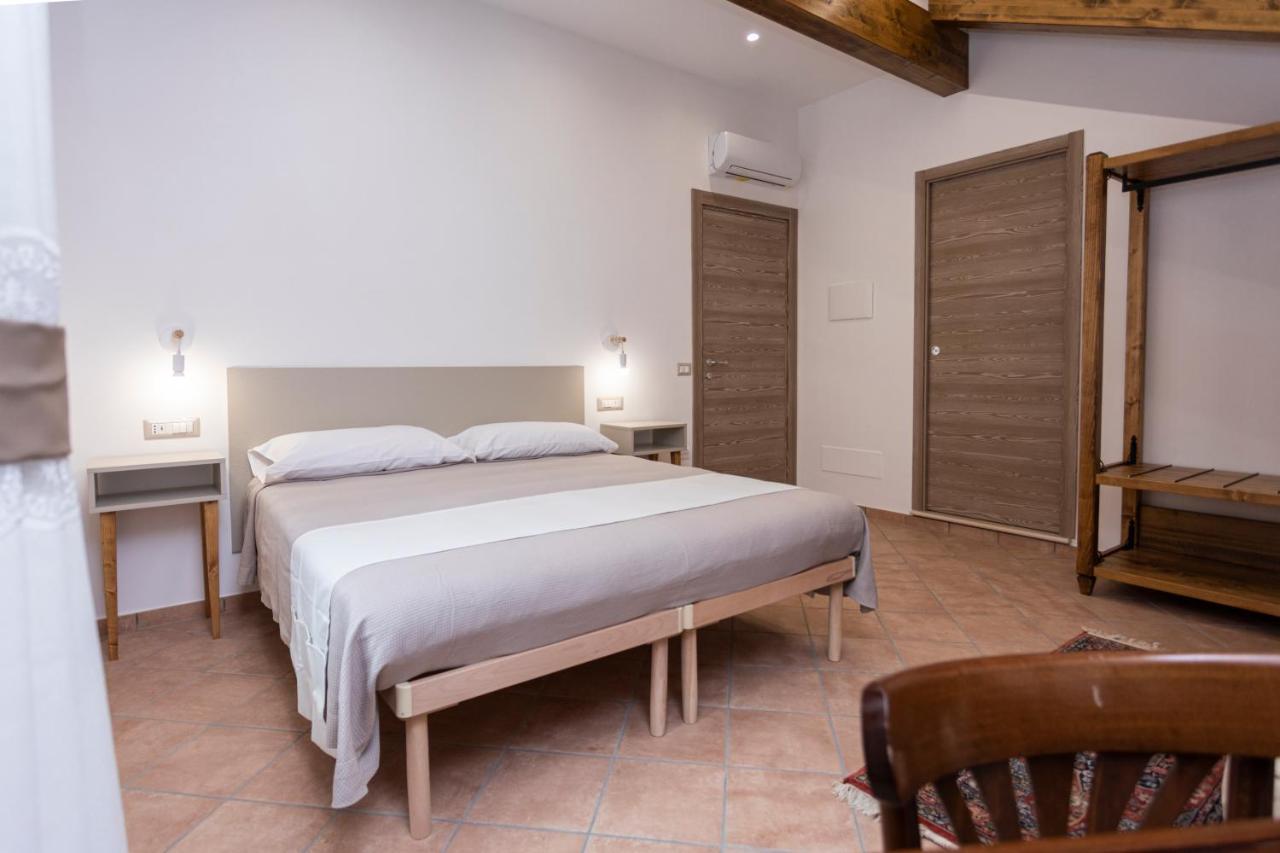 Agriturismo Punta San Lazzaro 阿杰罗拉 外观 照片